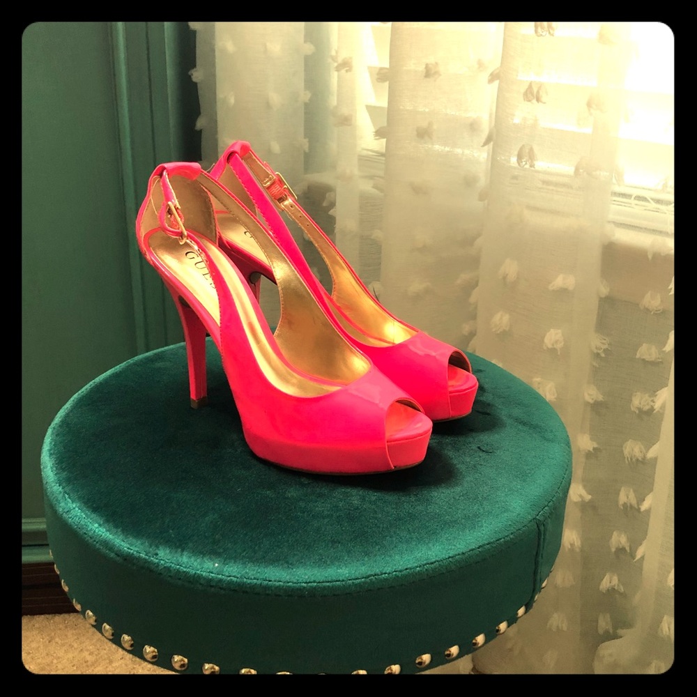 Fabulous girly pink peep toe heels 👡💓